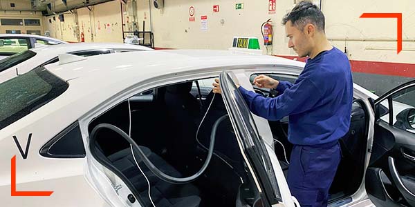 ISCVE Contacta Madrid Taxi Hearing loop Installation 600x300px Image 2024